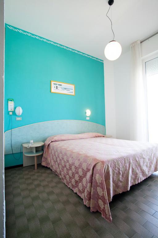 Hotel Meritime Белариа-Игеа Марина Екстериор снимка