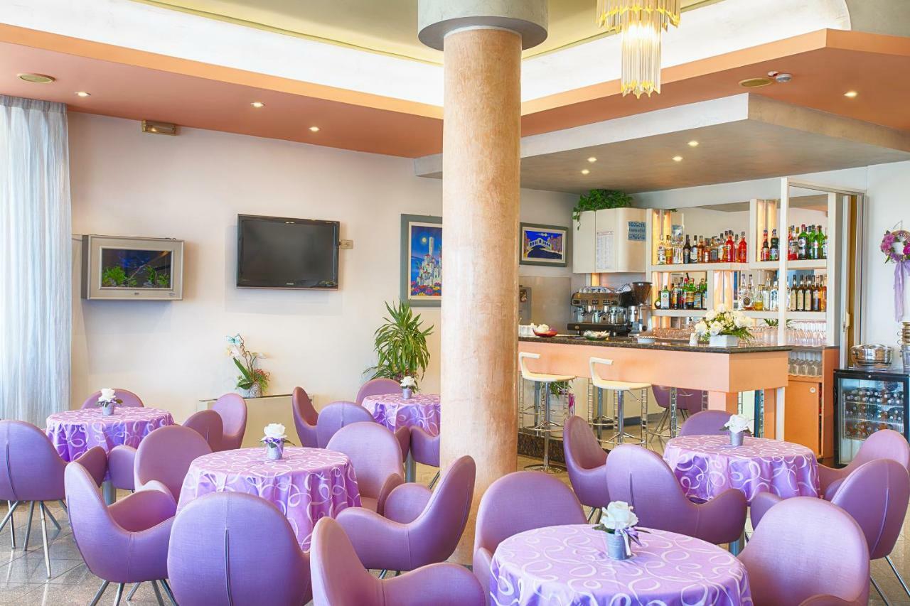 Hotel Meritime Белариа-Игеа Марина Екстериор снимка