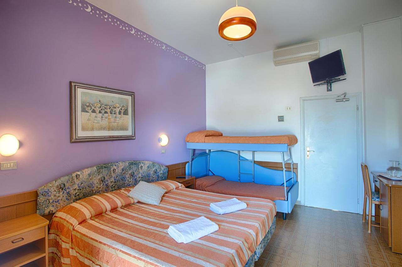 Hotel Meritime Белариа-Игеа Марина Екстериор снимка