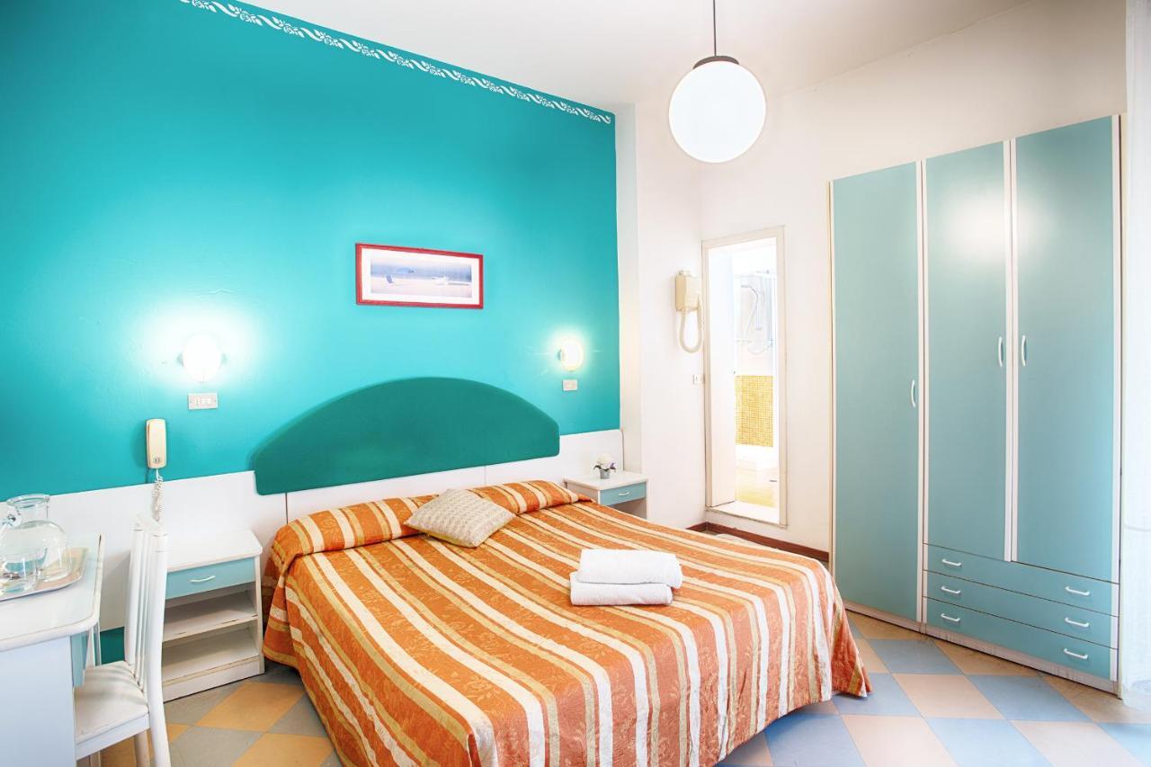 Hotel Meritime Белариа-Игеа Марина Екстериор снимка